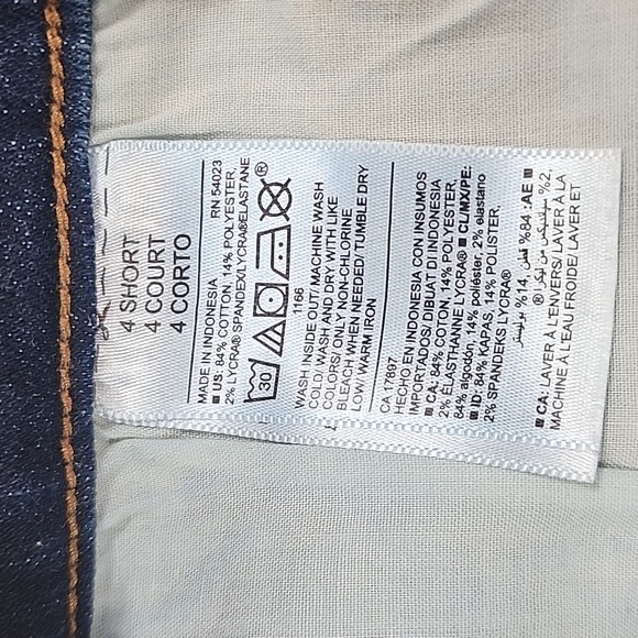 Old Navy Curvy Jean's size 4 - Picture 7 of 9